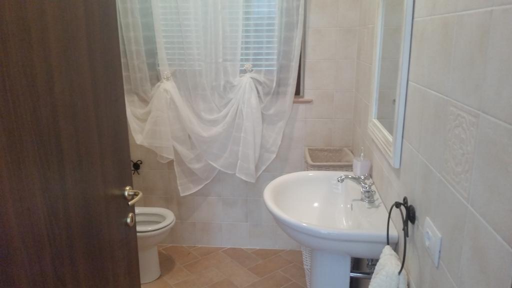 B&B Le Rose Спелло Номер фото