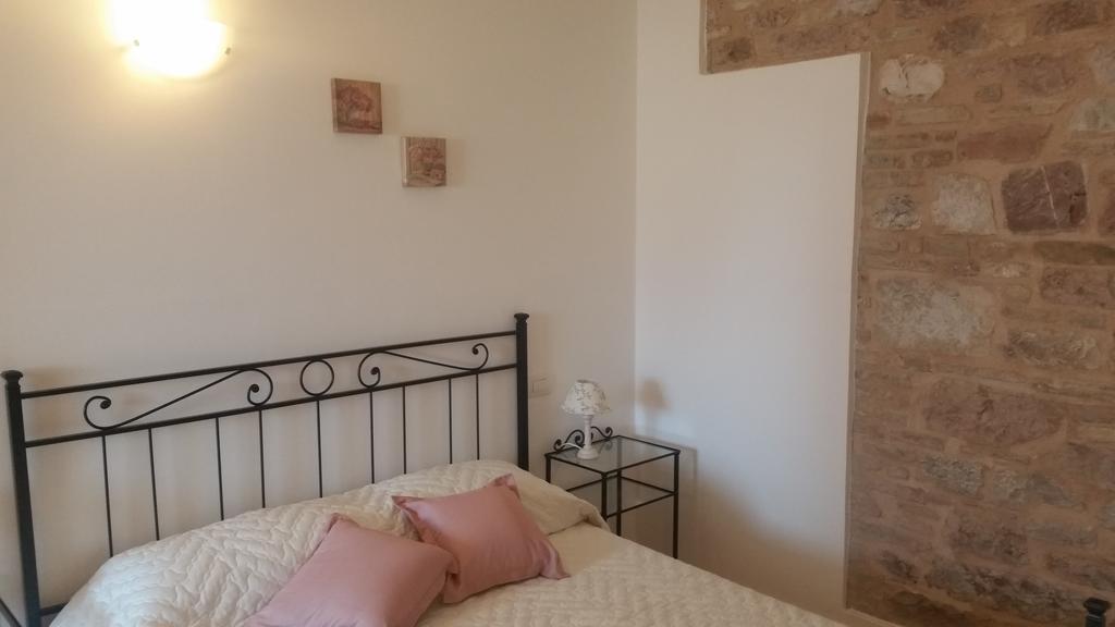 B&B Le Rose Спелло Номер фото